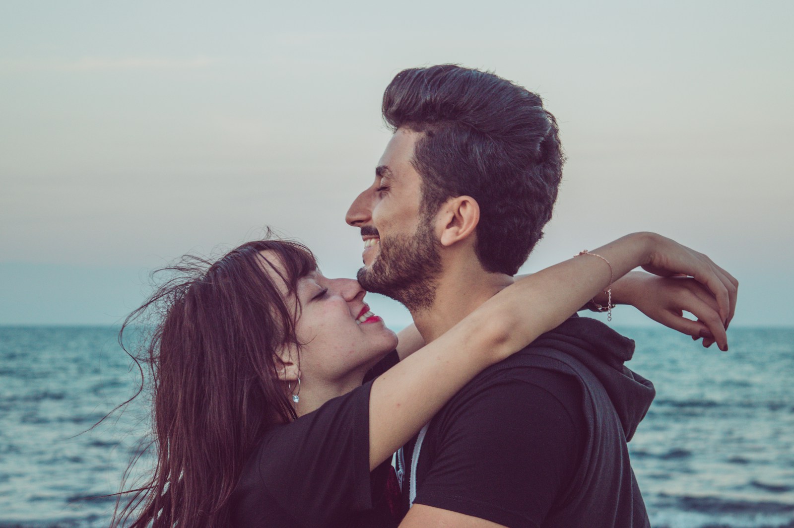 17 Signs He May Be Shy But Still Interested